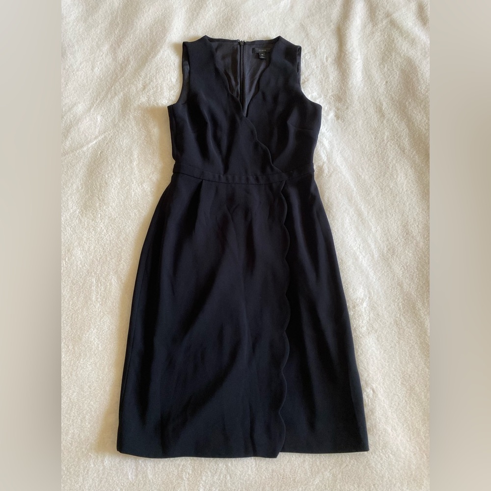 J. Crew fully lined wrap style dress with scalloped trim | Hidden back zip | 00